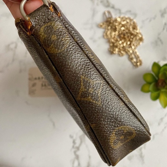❌SOLD on Ⓜ️❌ Louis Vuitton - Pochette Accessories -Old Model - Picture 6 of 15